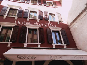 Гостиница Hotel RivaMia  Рива Дель Гарда